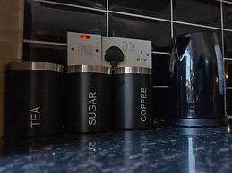 Beautiful House Off-road Free Parking