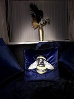 Beautiful House Off-road Free Parking