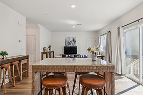 Peaceful Retreat Near Stockton Waterfront 4 Bedroom Home