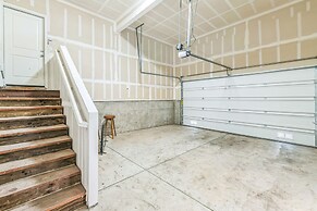 Peaceful Retreat Near Stockton Waterfront 4 Bedroom Home