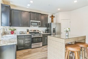 Peaceful Retreat Near Stockton Waterfront 4 Bedroom Home