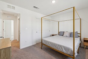 Peaceful Retreat Near Stockton Waterfront 4 Bedroom Home