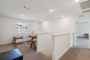 Peaceful Retreat Near Stockton Waterfront 4 Bedroom Home