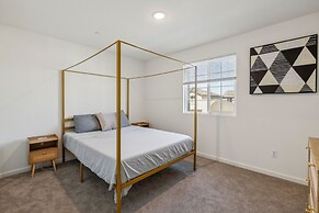 Peaceful Retreat Near Stockton Waterfront 4 Bedroom Home