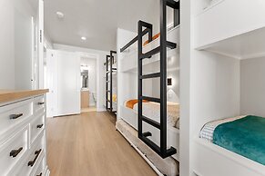 Desert Family Fun 4 Bedroom Townhouse