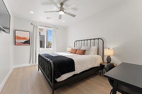 Desert Family Fun 4 Bedroom Townhouse