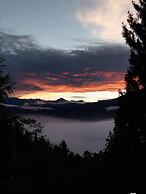 Goroomgo Pink Floyed Homestay Kalimpong