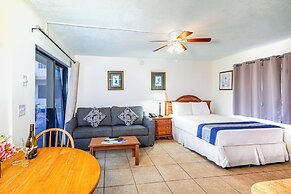 Emerald Seas Deerfield Beach Club