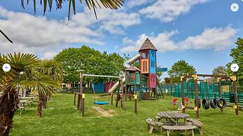 Great Caravan With Homely Feel in Clacton-on-sea