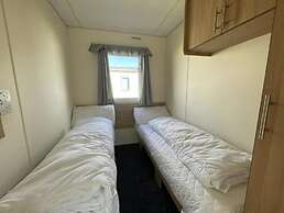 Great Caravan With Homely Feel in Clacton-on-sea