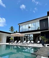 Casa Black and White. Vista al Mar