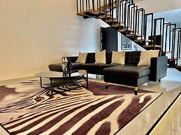 Casa Black and White. Vista al Mar