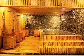 The Pepper King Resort & Pool Spa