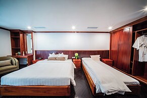 The Pepper King Resort & Pool Spa