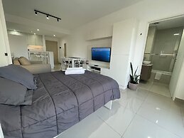 Luxury and Comfort in San Telmo With Pool and Balcony