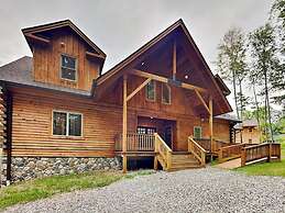 Fortune Mountain Retreat by Taylor Made Deep Creek