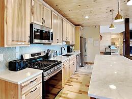 Fortune Mountain Retreat by Taylor Made Deep Creek