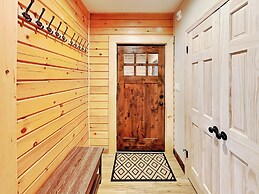 Fortune Mountain Retreat by Taylor Made Deep Creek