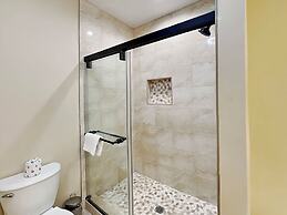 Fortune Mountain Retreat by Taylor Made Deep Creek
