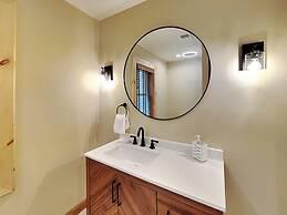 Fortune Mountain Retreat by Taylor Made Deep Creek