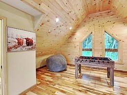 Fortune Mountain Retreat by Taylor Made Deep Creek