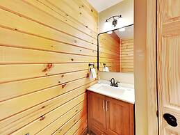 Fortune Mountain Retreat by Taylor Made Deep Creek