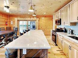 Fortune Mountain Retreat by Taylor Made Deep Creek