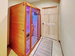 Fortune Mountain Retreat by Taylor Made Deep Creek