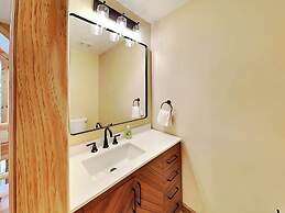 Fortune Mountain Retreat by Taylor Made Deep Creek