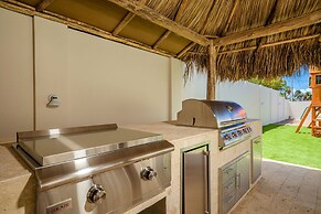NEW 6BR Playground Private Pool Pro-bbq Palapa