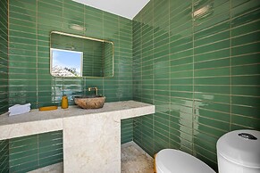 NEW 6BR Playground Private Pool Pro-bbq Palapa