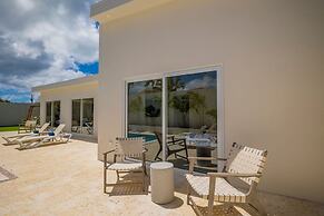 NEW 6BR Playground Private Pool Pro-bbq Palapa