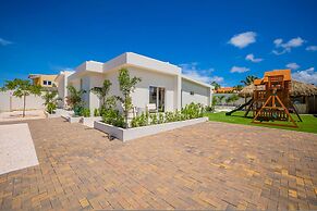 NEW 6BR Playground Private Pool Pro-bbq Palapa