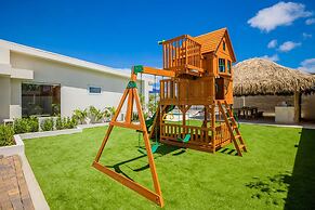 NEW 6BR Playground Private Pool Pro-bbq Palapa