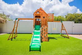 NEW 6BR Playground Private Pool Pro-bbq Palapa