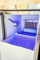 NEW 6BR Playground Private Pool Pro-bbq Palapa