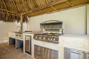 NEW 6BR Playground Private Pool Pro-bbq Palapa