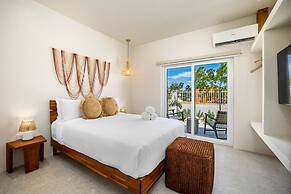 NEW 6BR Playground Private Pool Pro-bbq Palapa