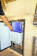 NEW 6BR Playground Private Pool Pro-bbq Palapa