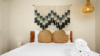 NEW 6BR Playground Private Pool Pro-bbq Palapa