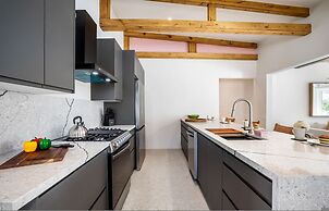 NEW 6BR Playground Private Pool Pro-bbq Palapa