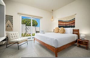 NEW 6BR Playground Private Pool Pro-bbq Palapa