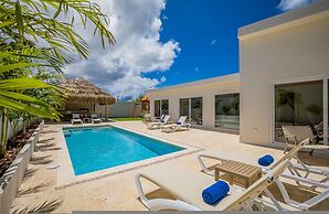 NEW 6BR Playground Private Pool Pro-bbq Palapa