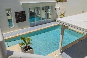 4 4 5 Rooftoppoolpingponggazebonear Ritz Beach