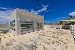 4 4 5 Rooftoppoolpingponggazebonear Ritz Beach