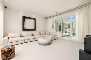 4 4 5 Rooftoppoolpingponggazebonear Ritz Beach