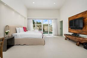 4 4 5 Rooftoppoolpingponggazebonear Ritz Beach