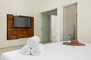 4 4 5 Rooftoppoolpingponggazebonear Ritz Beach