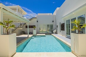 4 4 5 Rooftoppoolpingponggazebonear Ritz Beach