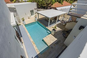 4 4 5 Rooftoppoolpingponggazebonear Ritz Beach